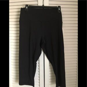 Lululemon Align - BLACK - Crops Sz 12